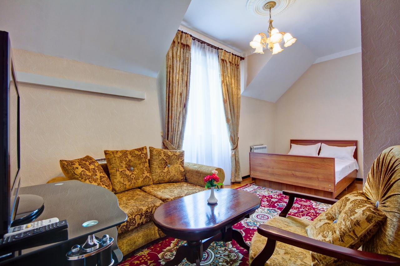 King House Hotel Bishkek Luaran gambar