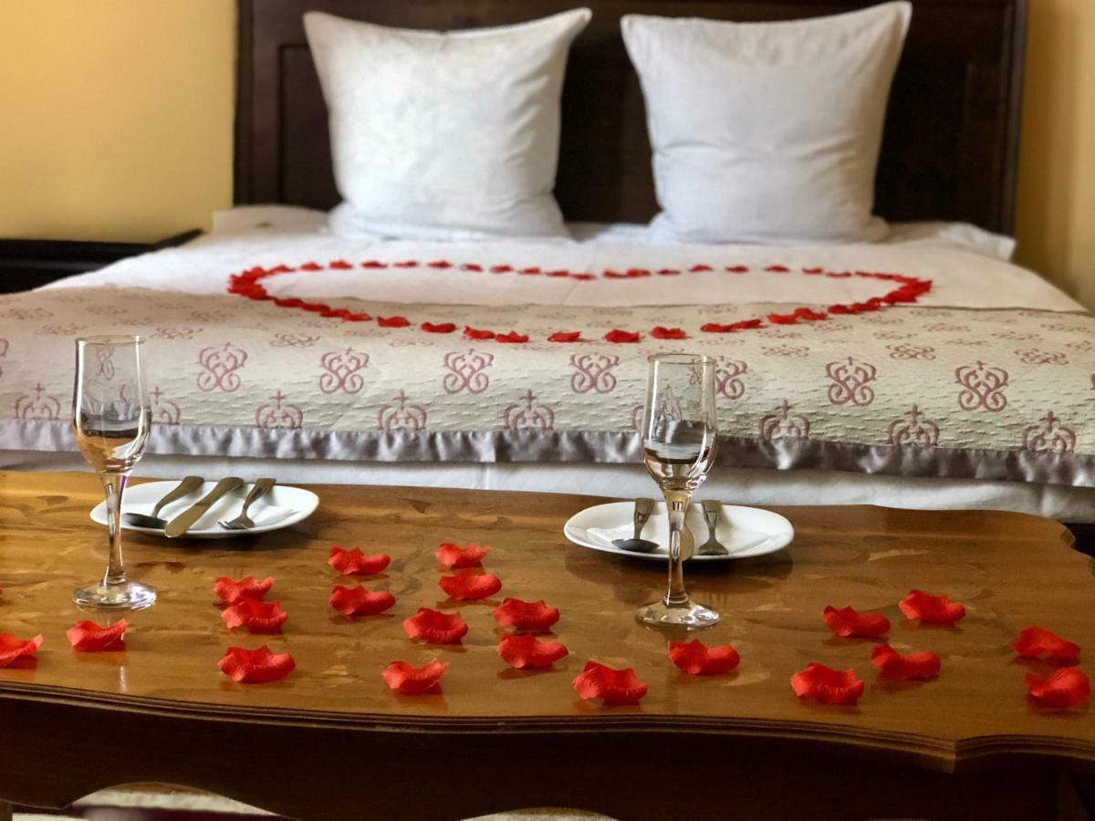 King House Hotel Bishkek Luaran gambar